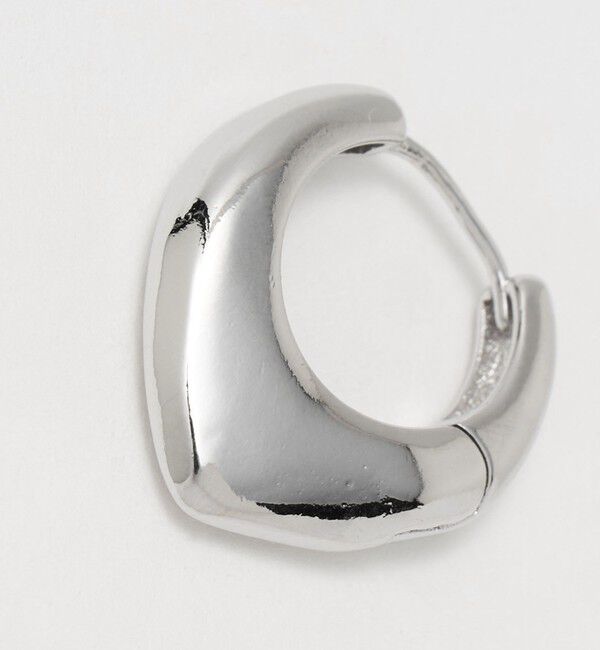 UNITED ARROWS「デフォルメ フープ ピアス」|ピアス|