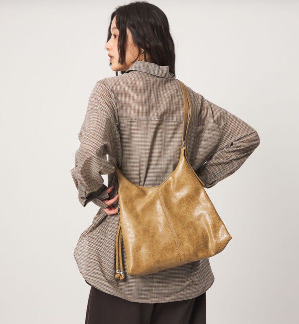 UNITED ARROWS green label relaxing「ロングショルダーバッグ チャーム付き」|ショルダー・メッセンジャー|NATURAL