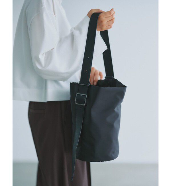 UNITED ARROWS green label relaxing「＜スタイリスト 兵藤千尋さんコラボ・PARTE＞2WAY バケットバッグ 撥水」|ショルダー・メッセンジャー|BLACK