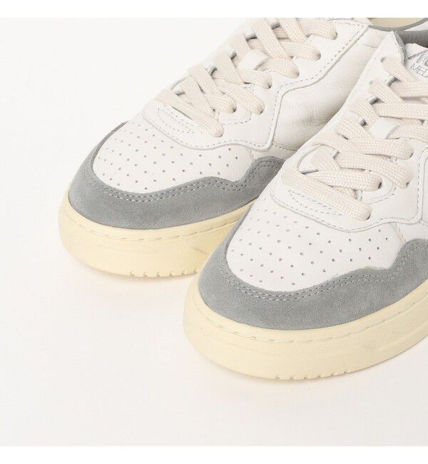 BEAMS SELECTION for WOMEN「AUTRY / MEDALIST LOW レザースエード コンビ スニーカー」|スニーカー|