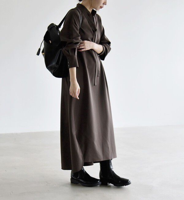 quaranciel「《予約》〈洗濯機可能〉スタンドカラー リボンタイ スキッパー ボリューム ロング ワンピース」|ワンピース|