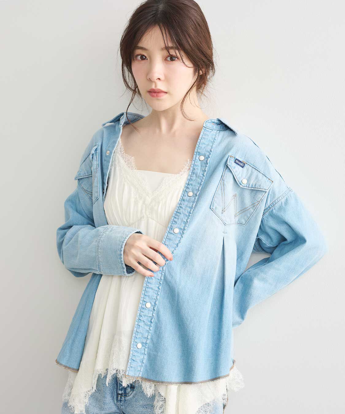 COCO DEAL「《COCO DEAL/Wrangler》ウエストタックデニムシャツ」|シャツ・ブラウス|