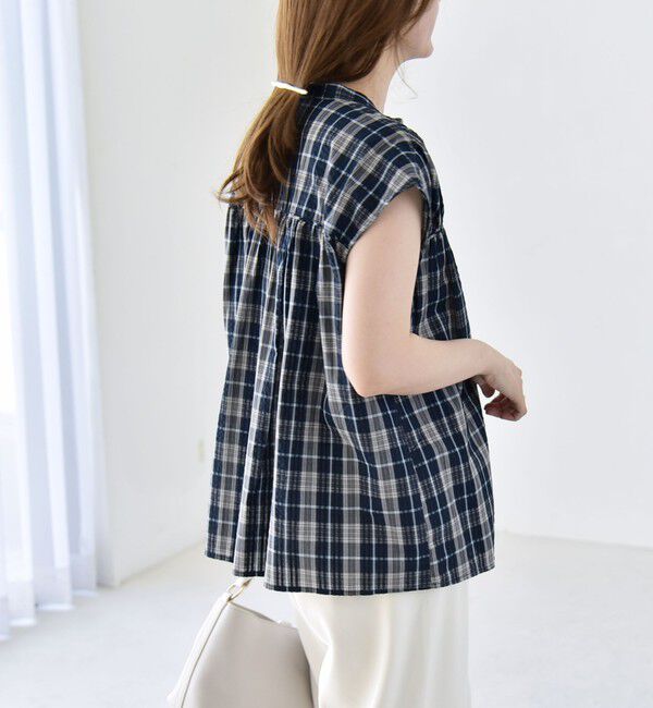 quaranciel「quaranciel:〈手洗い可能〉チェック ギャザー バンドカラー フレンチ シャツ」|シャツ・ブラウス|