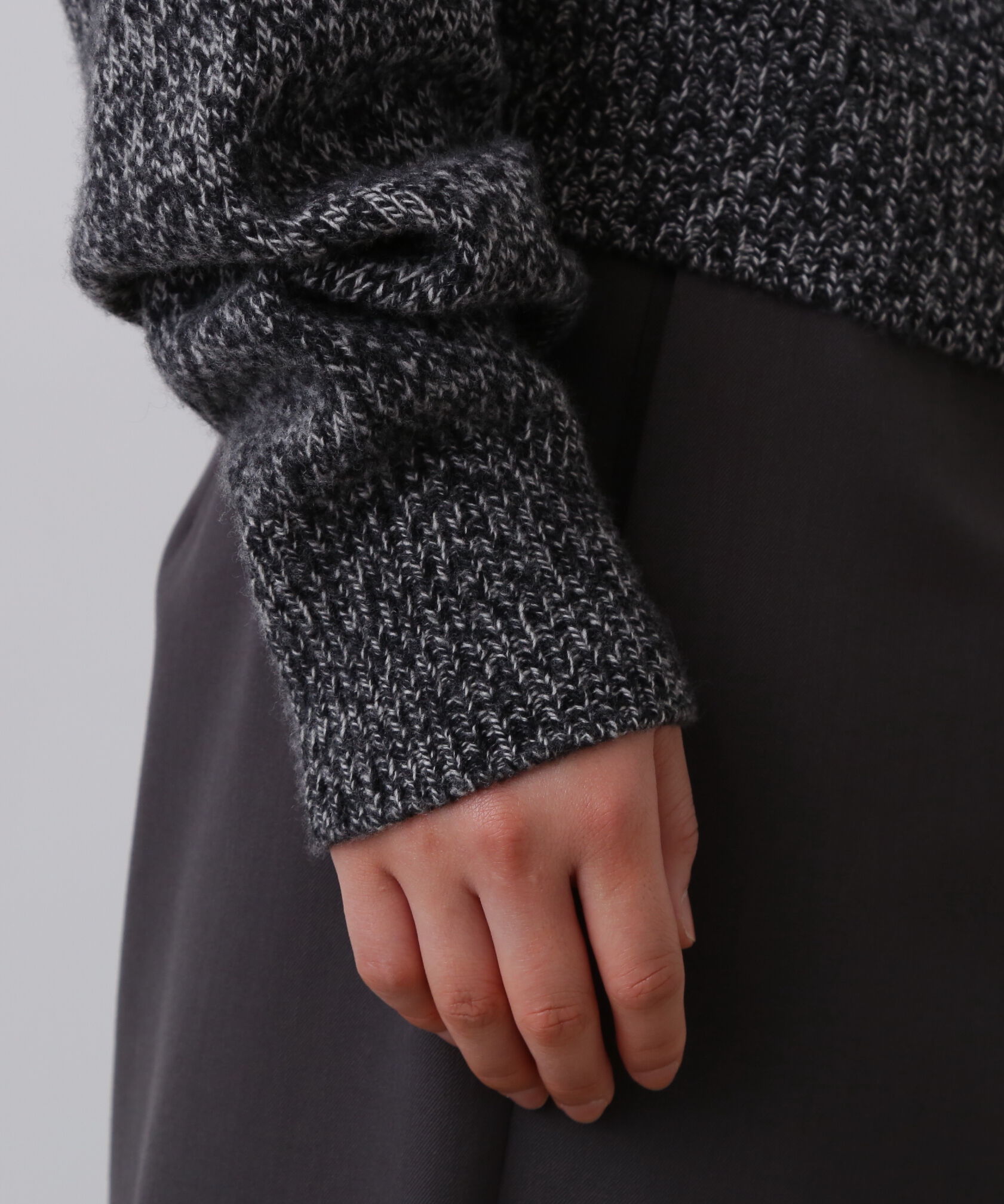 YLEVE 「YLEVE / WOOL CASHMERE MELANGE KNIT FULL ZIP PULL OVER」|ニット・セーター|