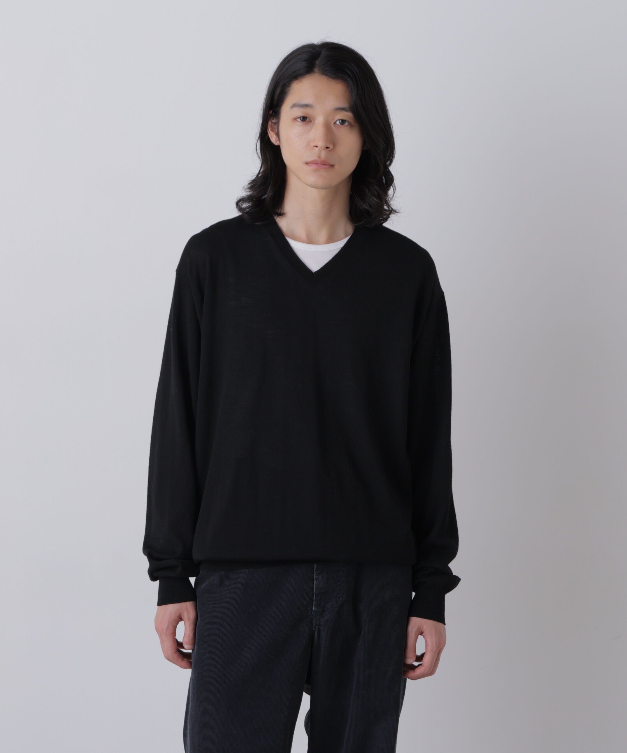 YLEVE 「YLEVE / HIGH TWIST FINE WOOL V-NECK PULLOVER」|ニット・セーター|BLACK