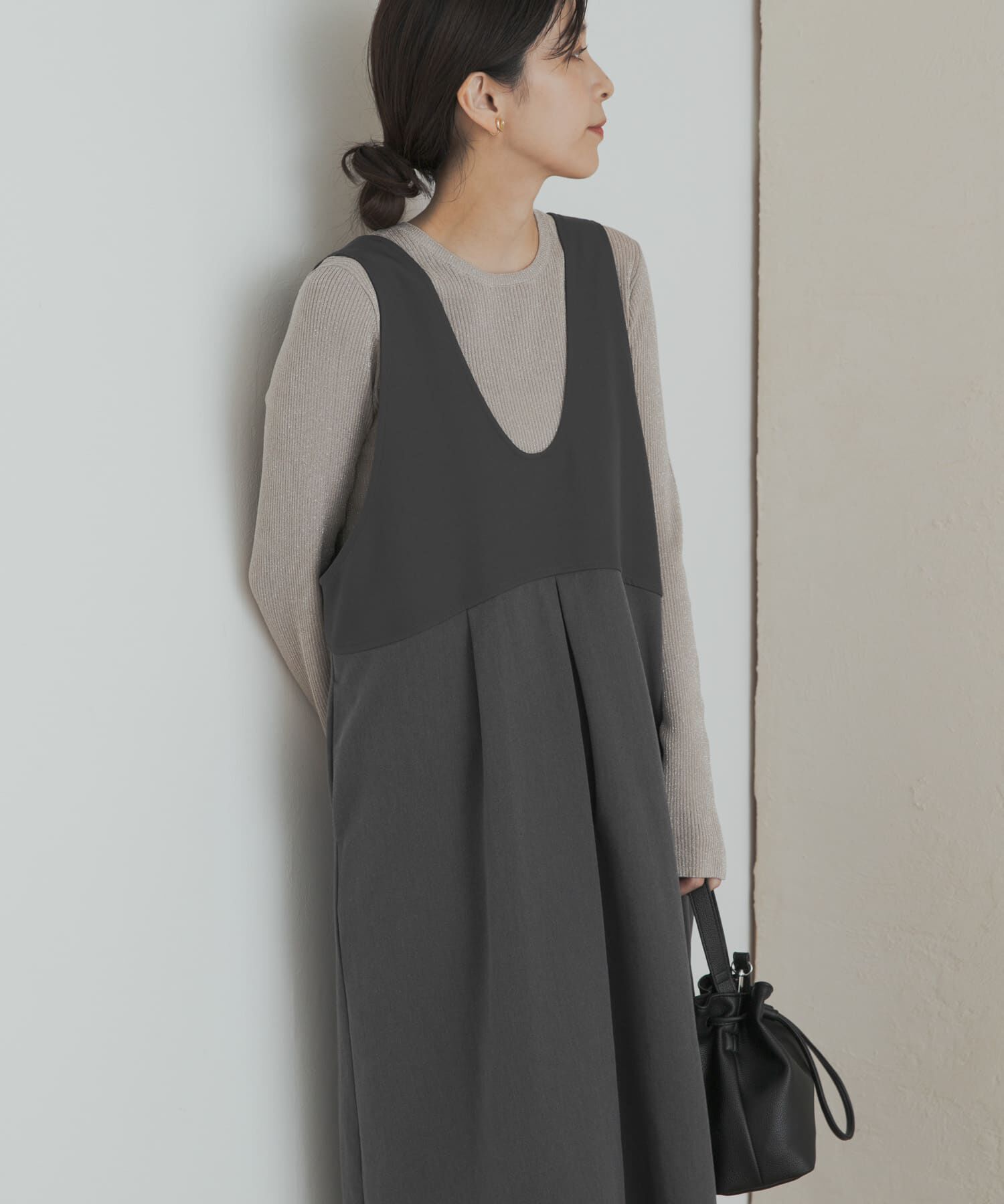 URBAN RESEARCH DOORS「深Uネック切替ジャンパースカート」|ワンピース|