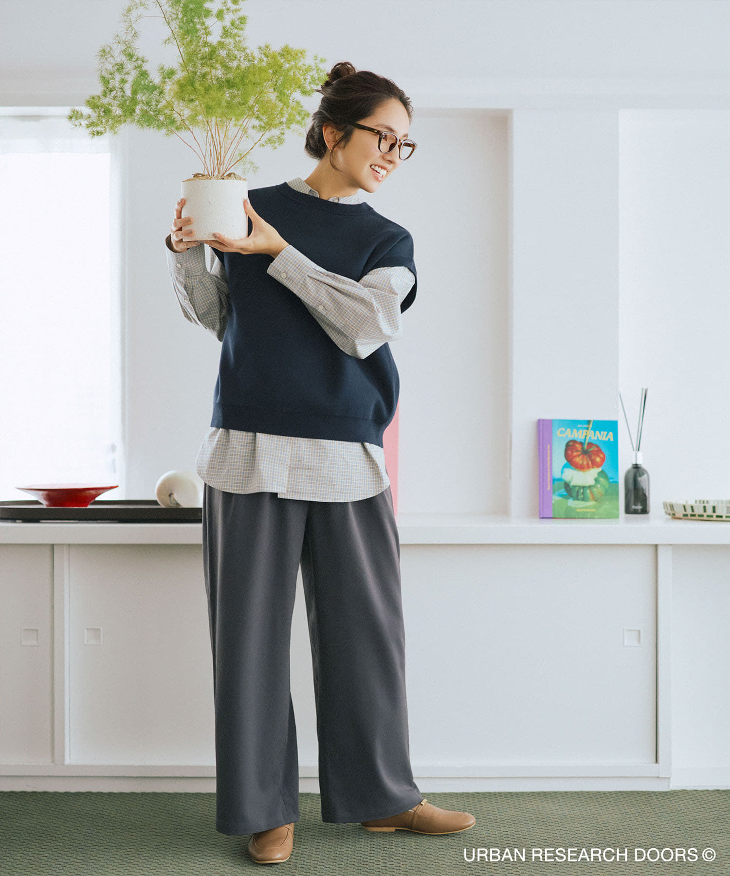 URBAN RESEARCH DOORS「『仁村紗和さん着用』『UR TECH』完声タックギャザーワイドパンツ」|その他|チャコールグレー