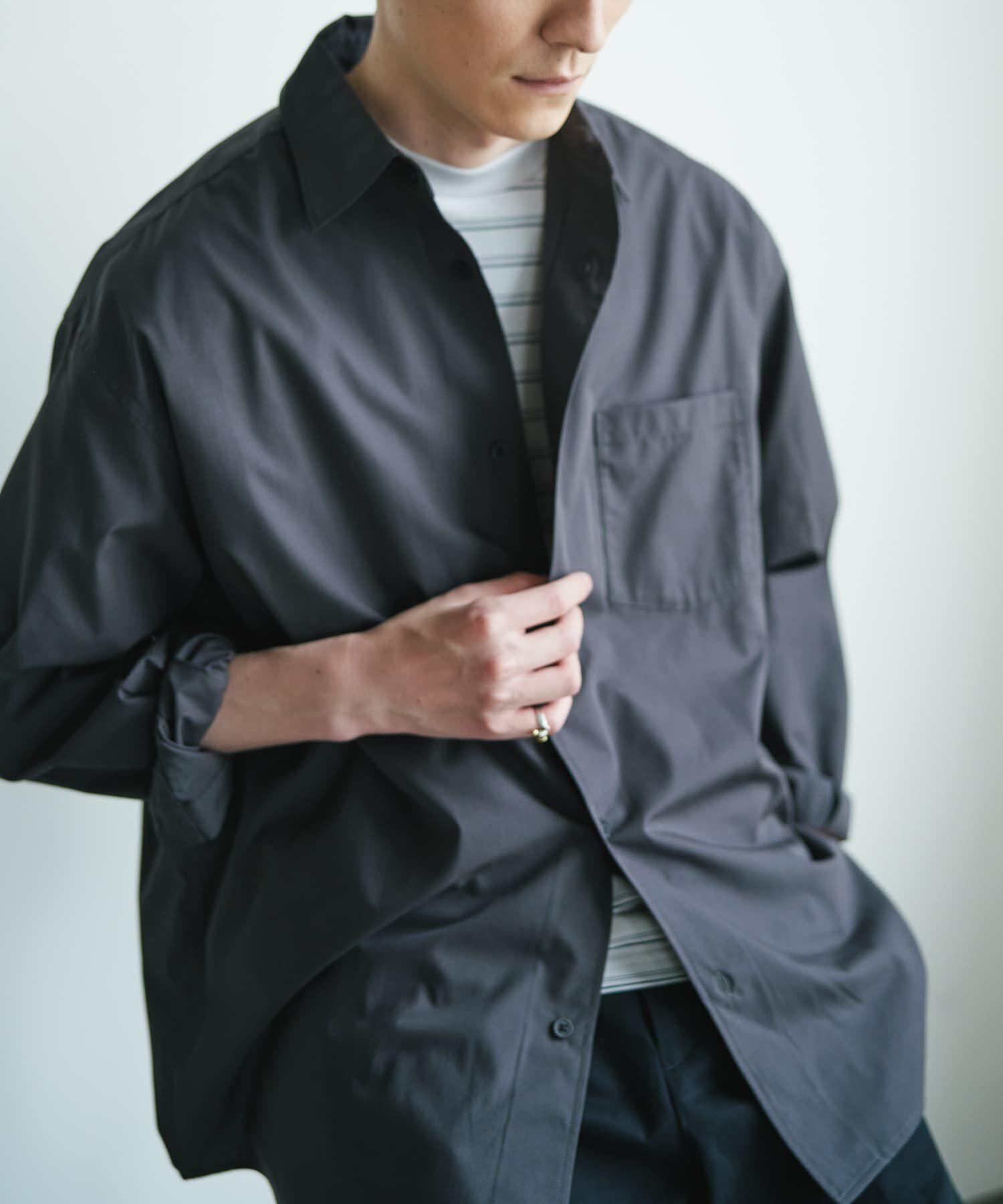 URBAN RESEARCH DOORS「『速乾/イージーケア/UVカット』『URTECH』Aircare ロングスリーブシャツ 26AW」|シャツ・ブラウス|チャコールグレー