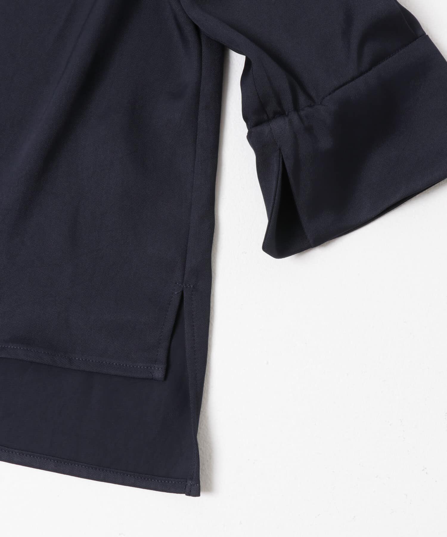URBAN RESEARCH ROSSO「シルキーツイルVネックブラウス」|シャツ・ブラウス|