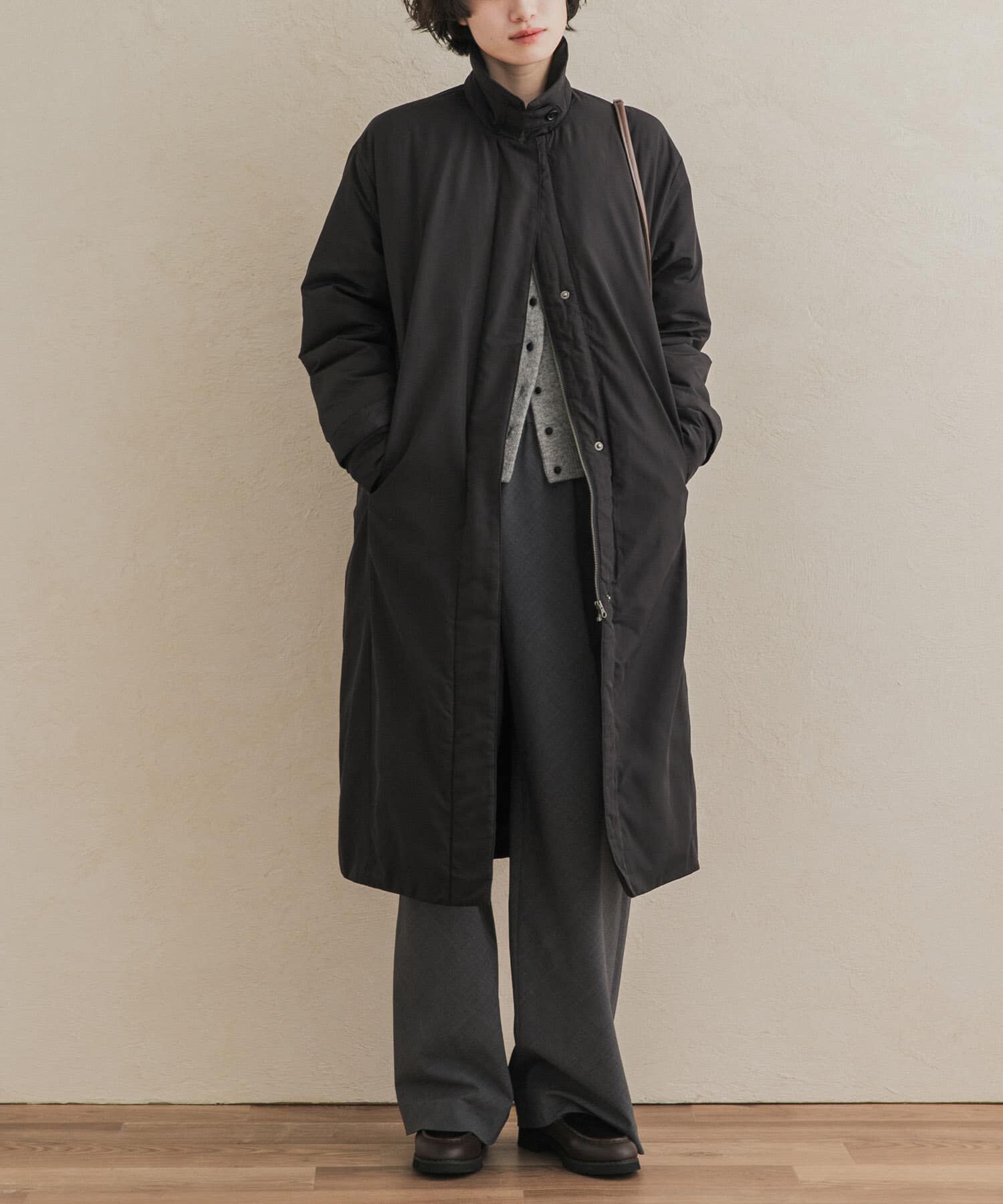 URBAN RESEARCH DOORS「ステッチレスライトダウンロングコート 26AW」|ノーカラーコート|