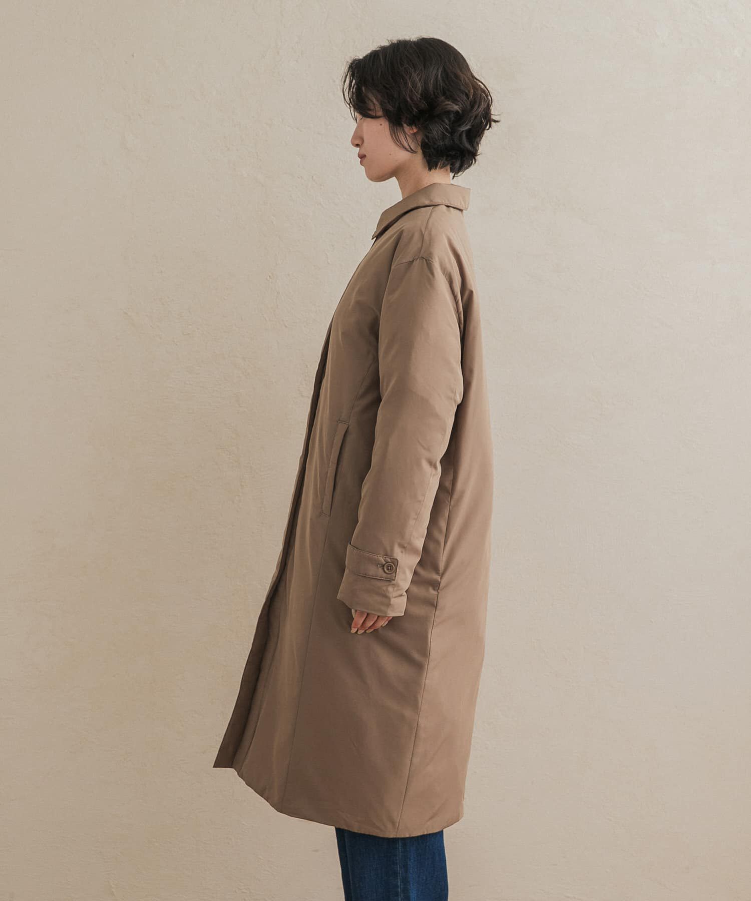 URBAN RESEARCH DOORS「ステッチレスライトダウンロングコート 26AW」|ノーカラーコート|