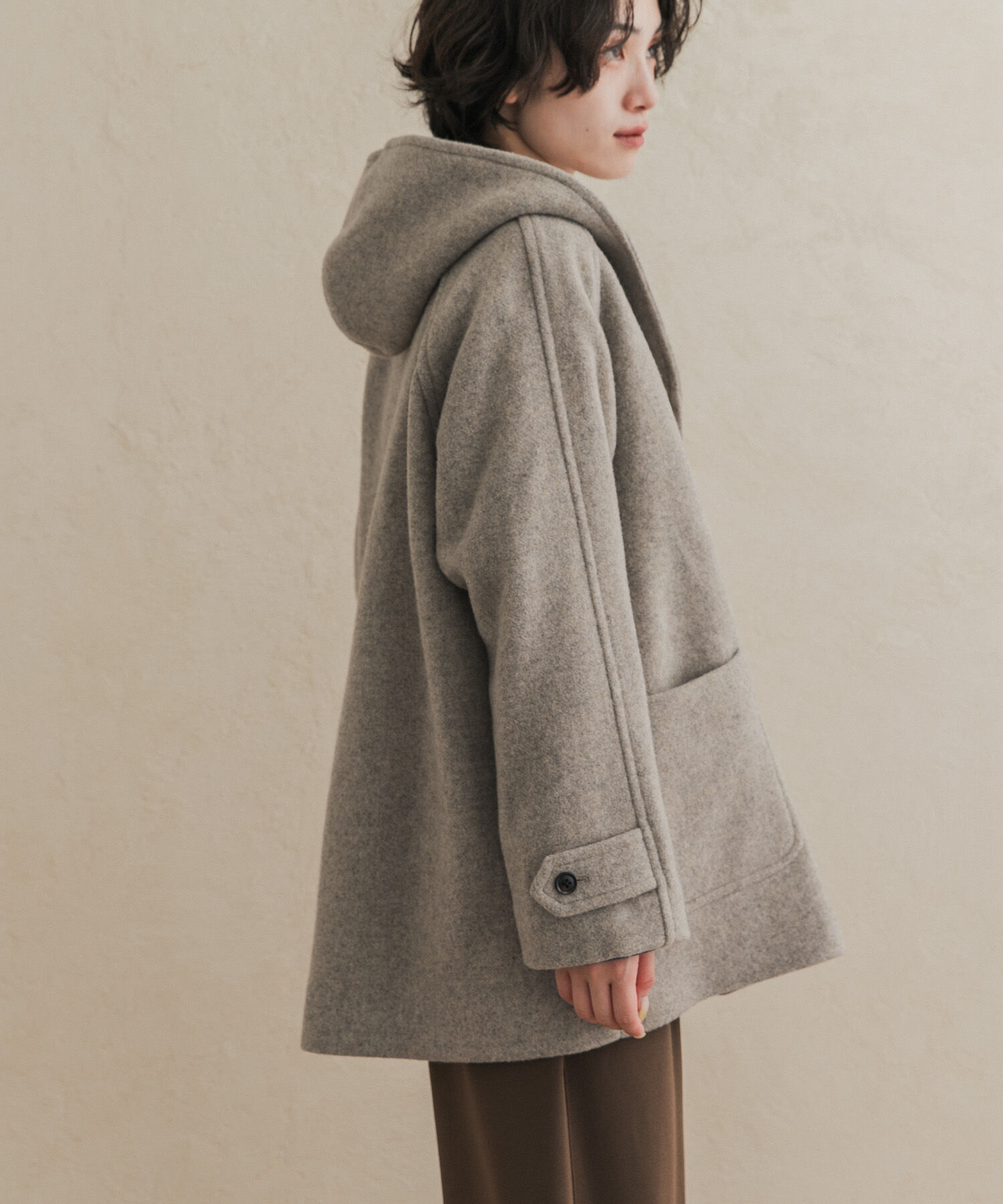 URBAN RESEARCH DOORS「エアリーウールフードコート 26AW」|ノーカラーコート|