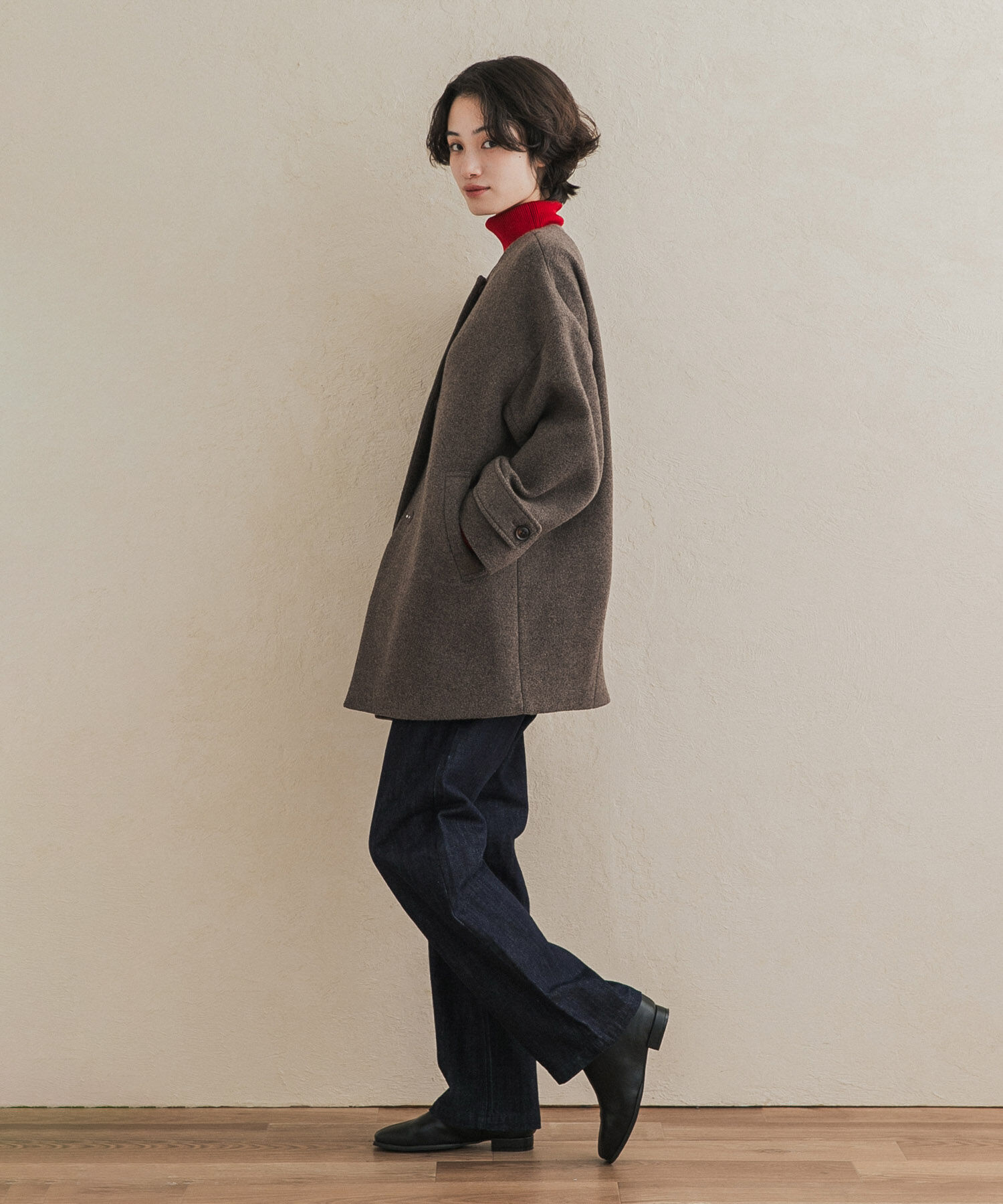 URBAN RESEARCH DOORS「エアリーウールノーカラーミドルコート 26AW」|ノーカラーコート|