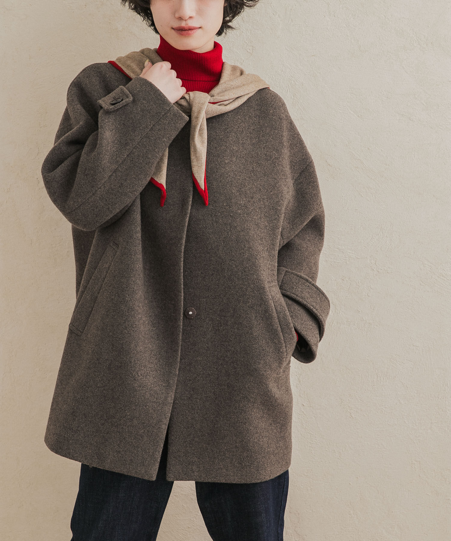 URBAN RESEARCH DOORS「エアリーウールノーカラーミドルコート 26AW」|ノーカラーコート|