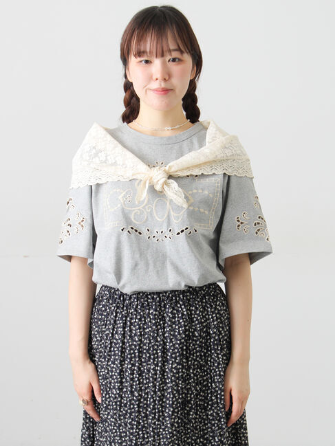 Samansa Mos2「三角ストール付カットワーク刺繍Tシャツ」|Tシャツ・カットソー|