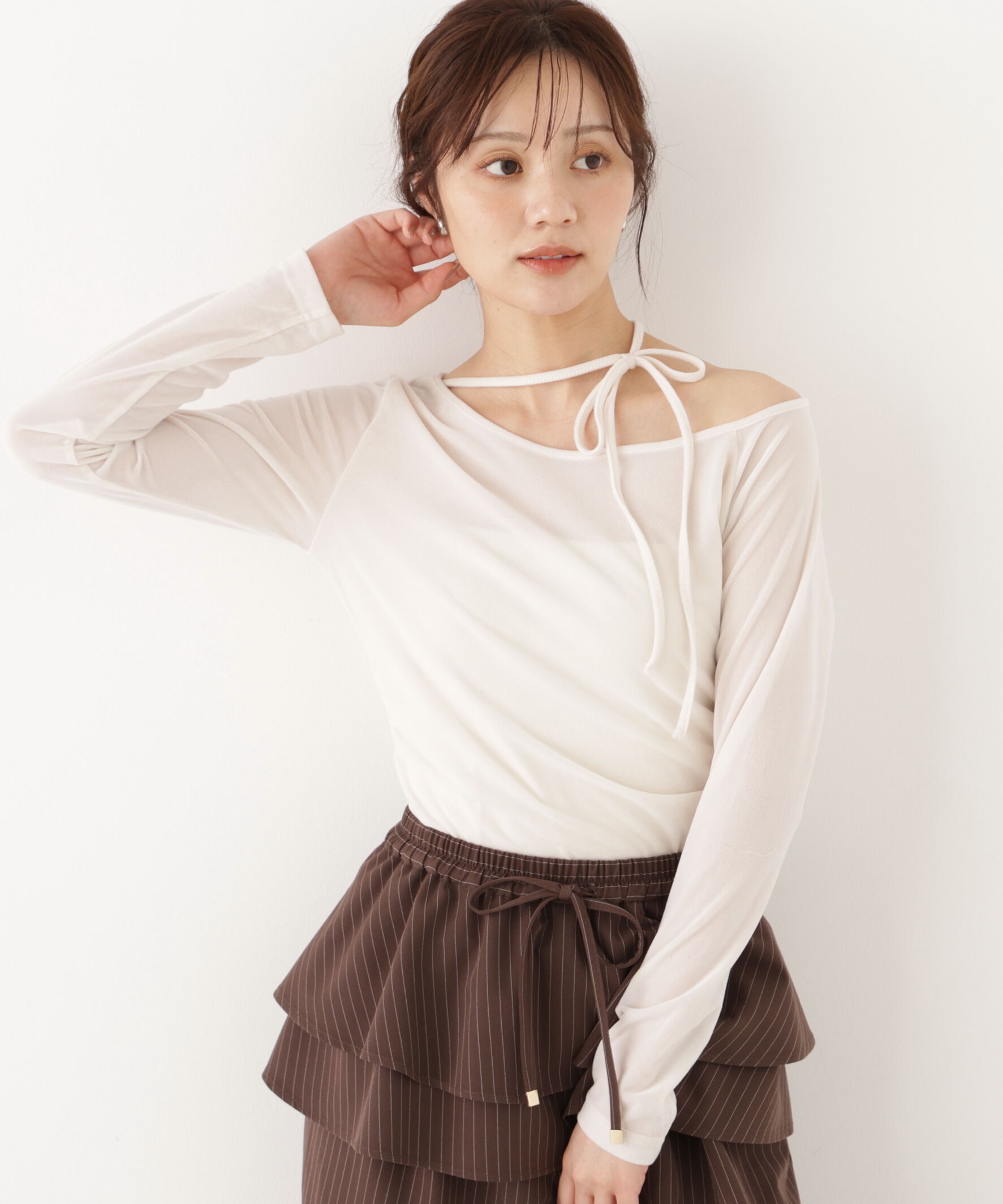  「＜a/mie＞リボンシアーベロアカットソー 26AW」|Tシャツ・カットソー|