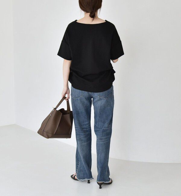 quaranciel「quaranciel:〈接触冷感/汗染み防止加工/洗濯機可能〉Vネック タック ハーフスリーブ TEE」|Tシャツ・カットソー|