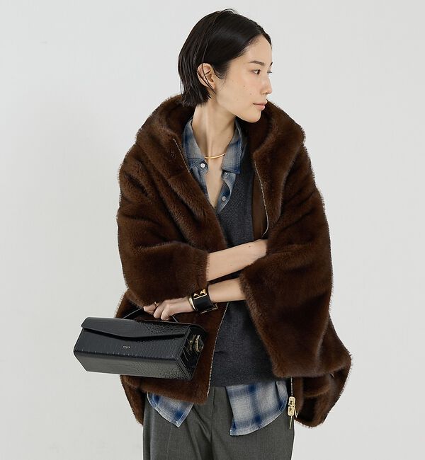 The Store by C' 「【LOU ANDREA】REVERSIBLE CAPE／リバーシブルフェイクファ」|その他|