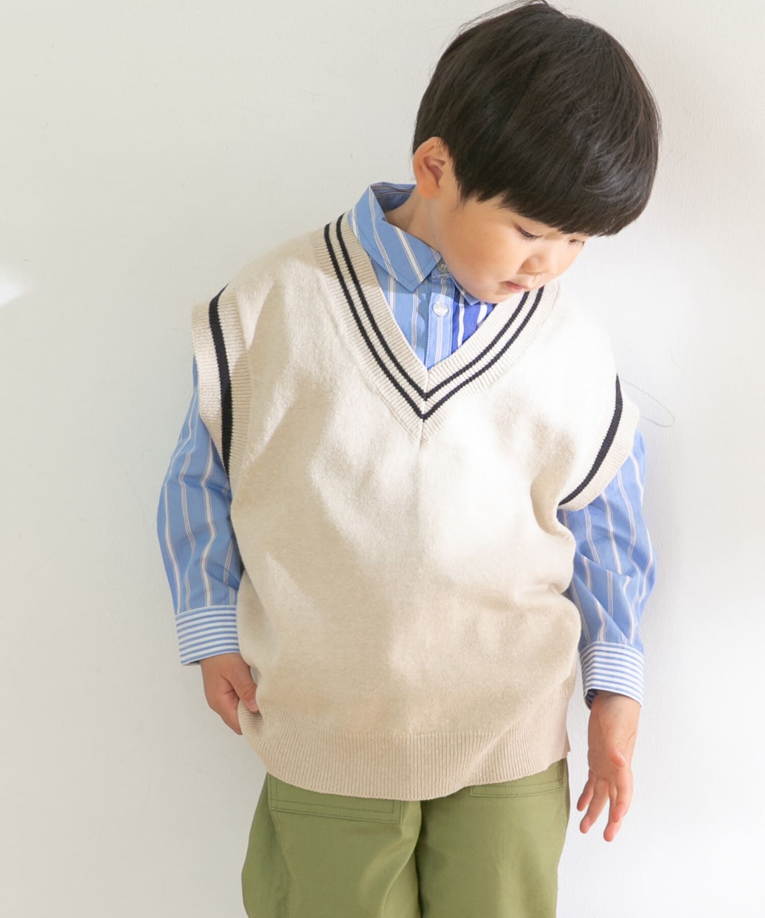 URBAN RESEARCH DOORS「『親子リンク』Vネックニットベスト(KIDS)」|ニット・セーター|