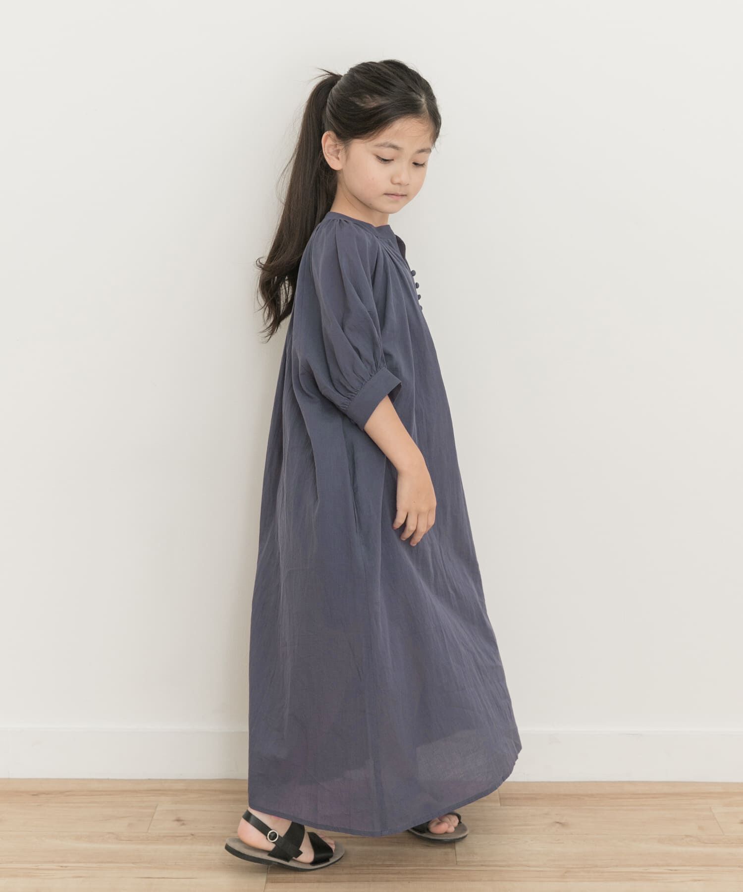 URBAN RESEARCH DOORS「『親子リンク』コットンボイルカフタンワンピース(KIDS)」|ワンピース|ネイビー