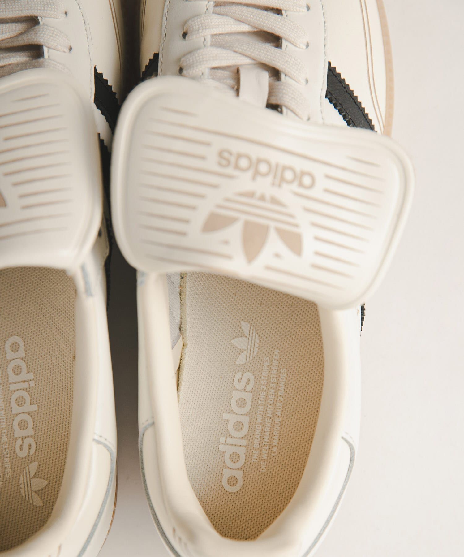 URBAN RESEARCH「adidas　EXCLUSIVE SAMBA LT」|スニーカー|