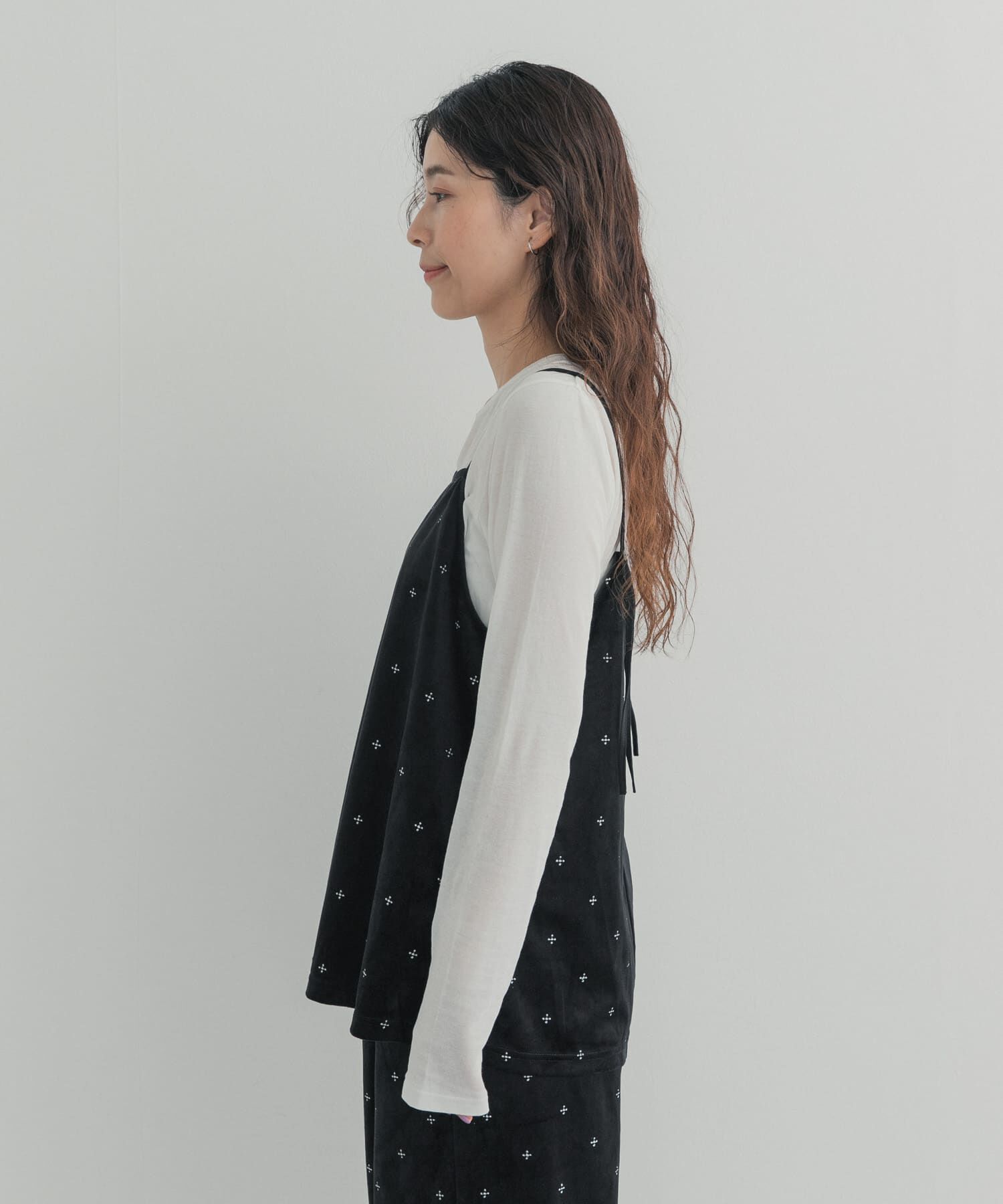 URBAN RESEARCH DOORS「刺繍ベロアキャミチュニック 26AW」|キャミソール|