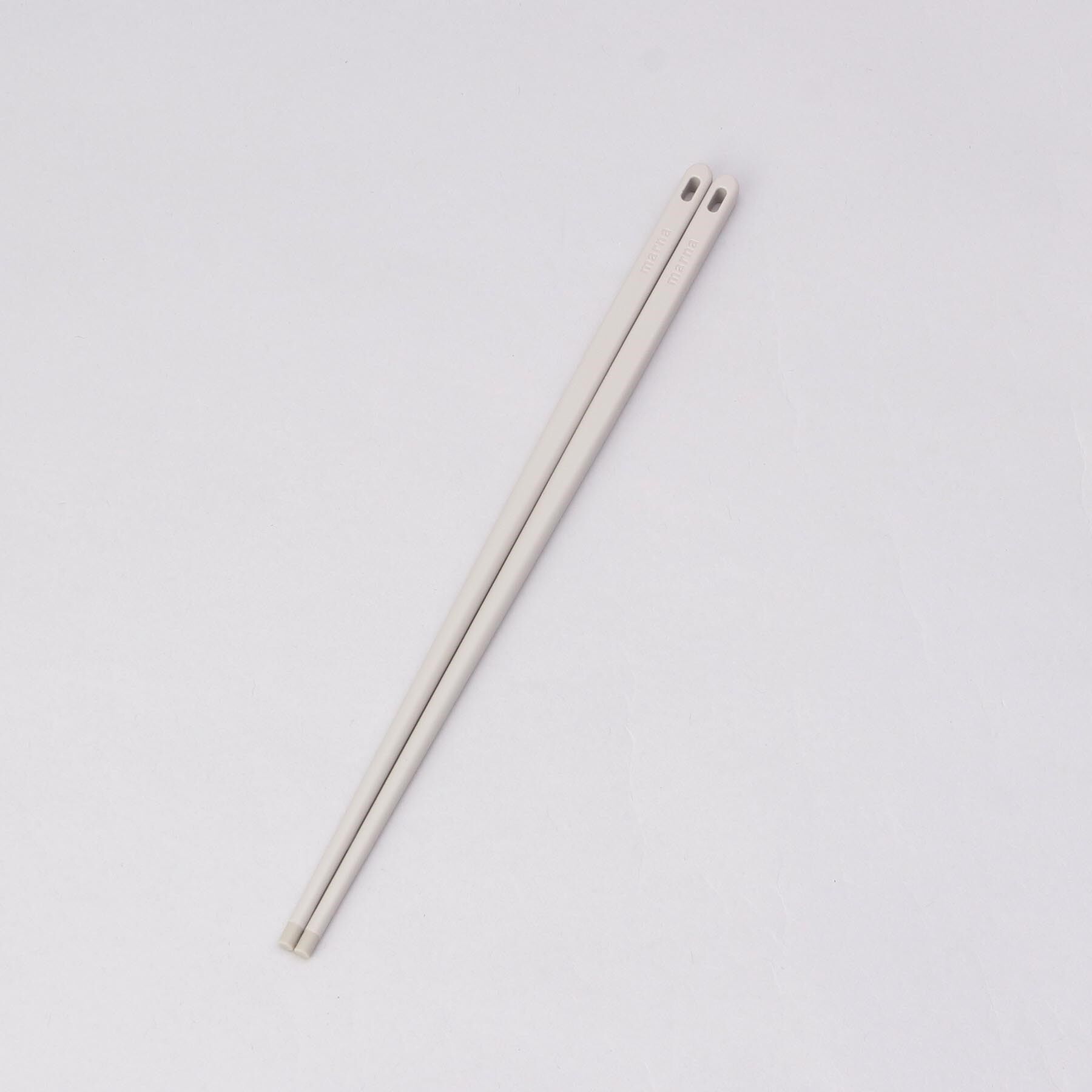 212 KITCHEN STORE「きほんの道具 つかみやすい菜箸24cm GY ＜marna  マーナ＞」|食器・キッチングッズ|その他