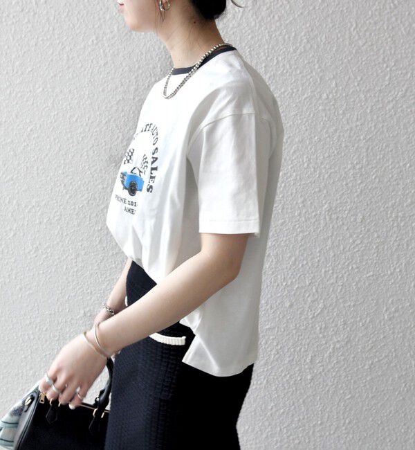 SHIPS any「【SHIPS any別注】Collegiate Pacific:〈洗濯機可能〉V ガゼット プリント & 刺繍 Tシャツ」|Tシャツ・カットソー|