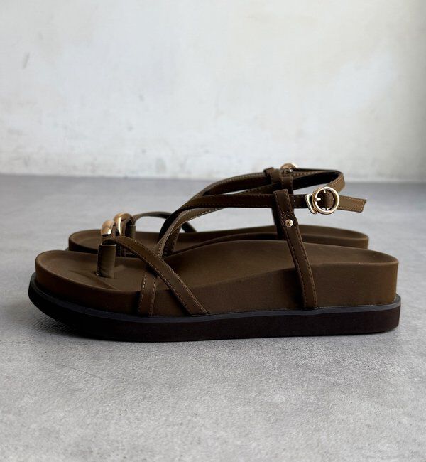  「【WEB限定】GOLDトングフラットクロスサンダル」|その他|