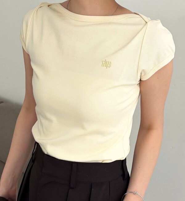  「【Tシャツが苦手な方にも◎】1ポイントボートネックTシャツ」|Tシャツ・カットソー|