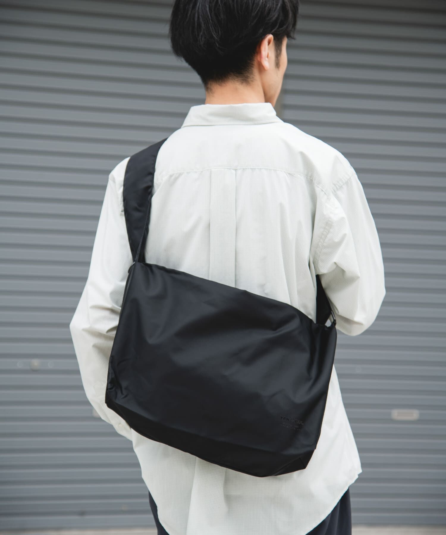 URBAN RESEARCH DOORS「『別注』YAKPAK&times;DOORS　SHOULDER BAG M」|ショルダー・メッセンジャー|