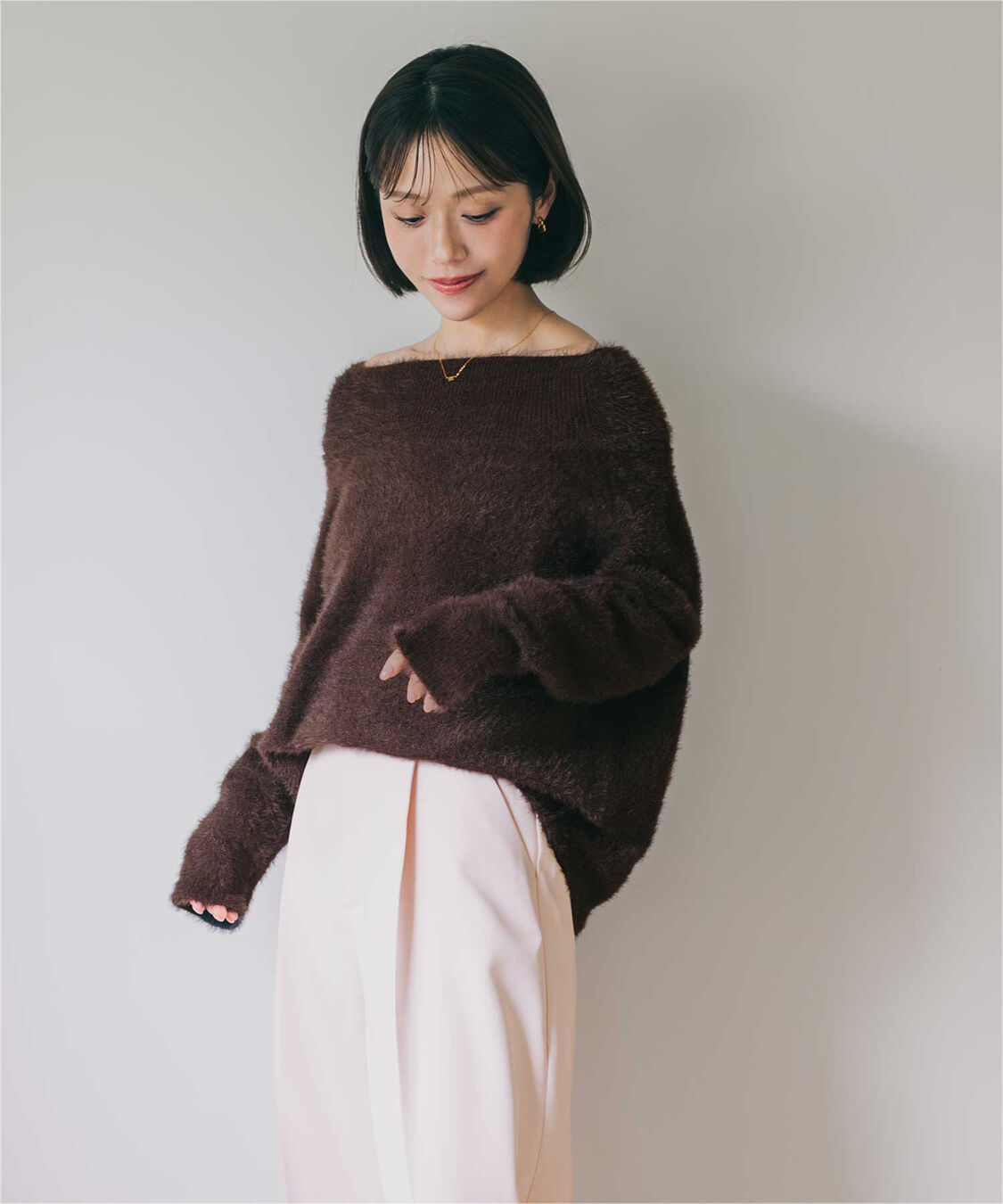 ur's「【mayuさんコラボアイテム】オフショルダーシャギーニットトップス」|ニット・セーター|