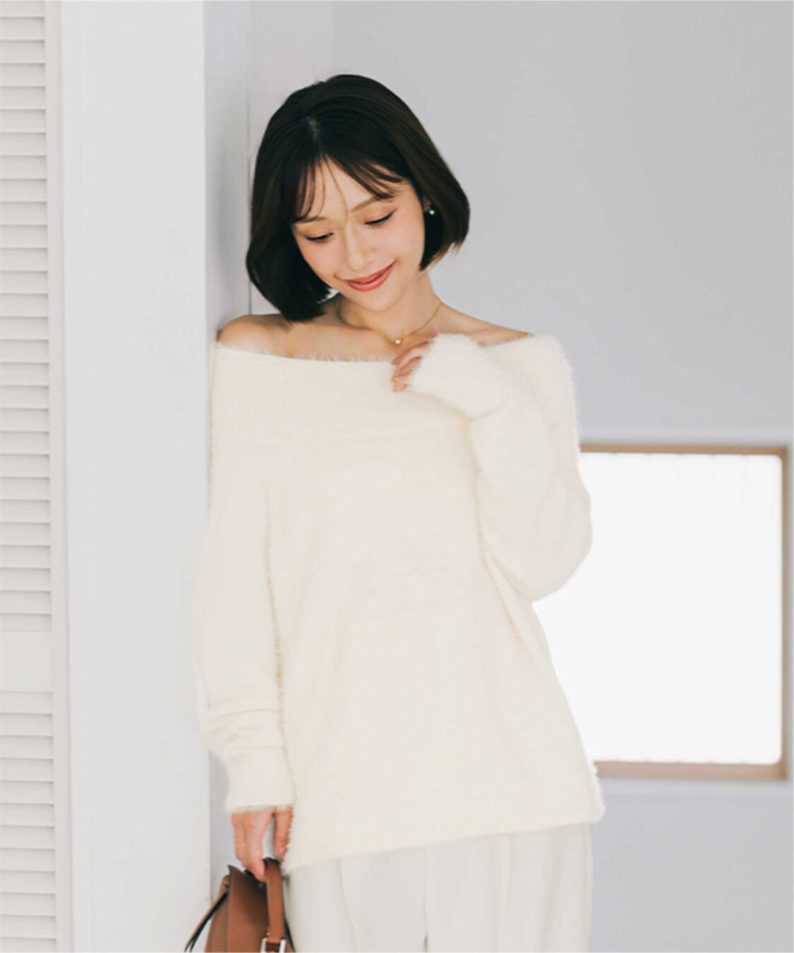 ur's「【mayuさんコラボアイテム】オフショルダーシャギーニットトップス」|ニット・セーター|ホワイト