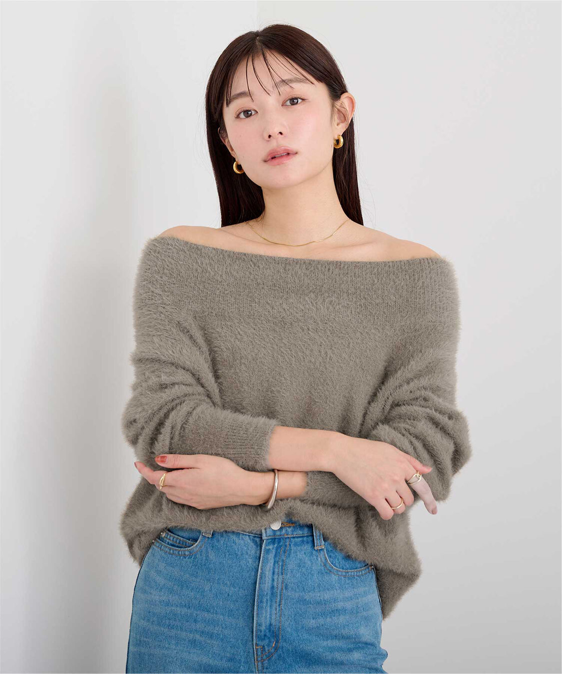 ur's「【mayuさんコラボアイテム】オフショルダーシャギーニットトップス」|ニット・セーター|