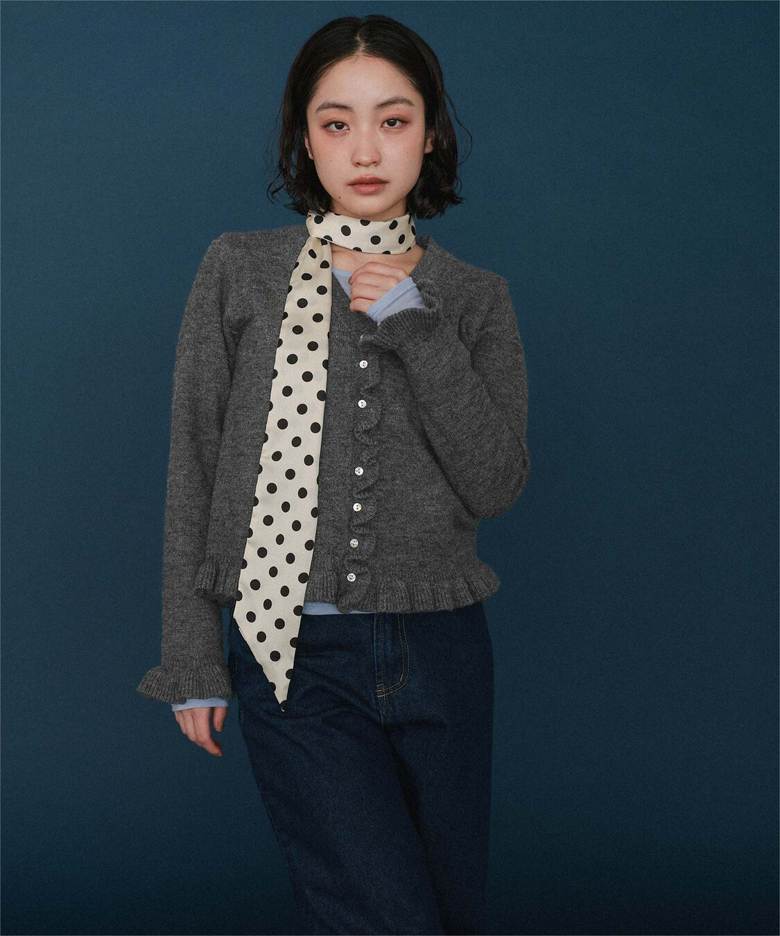 miette「Vネックフリルニットカーディガン」|ニット・セーター|