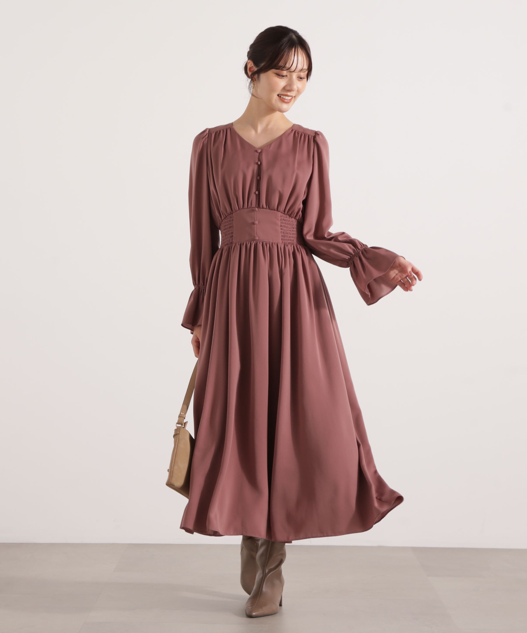 PROPORTION BODY DRESSING「クルミ釦付きギャザーワンピース 25AW」|ワンピース|