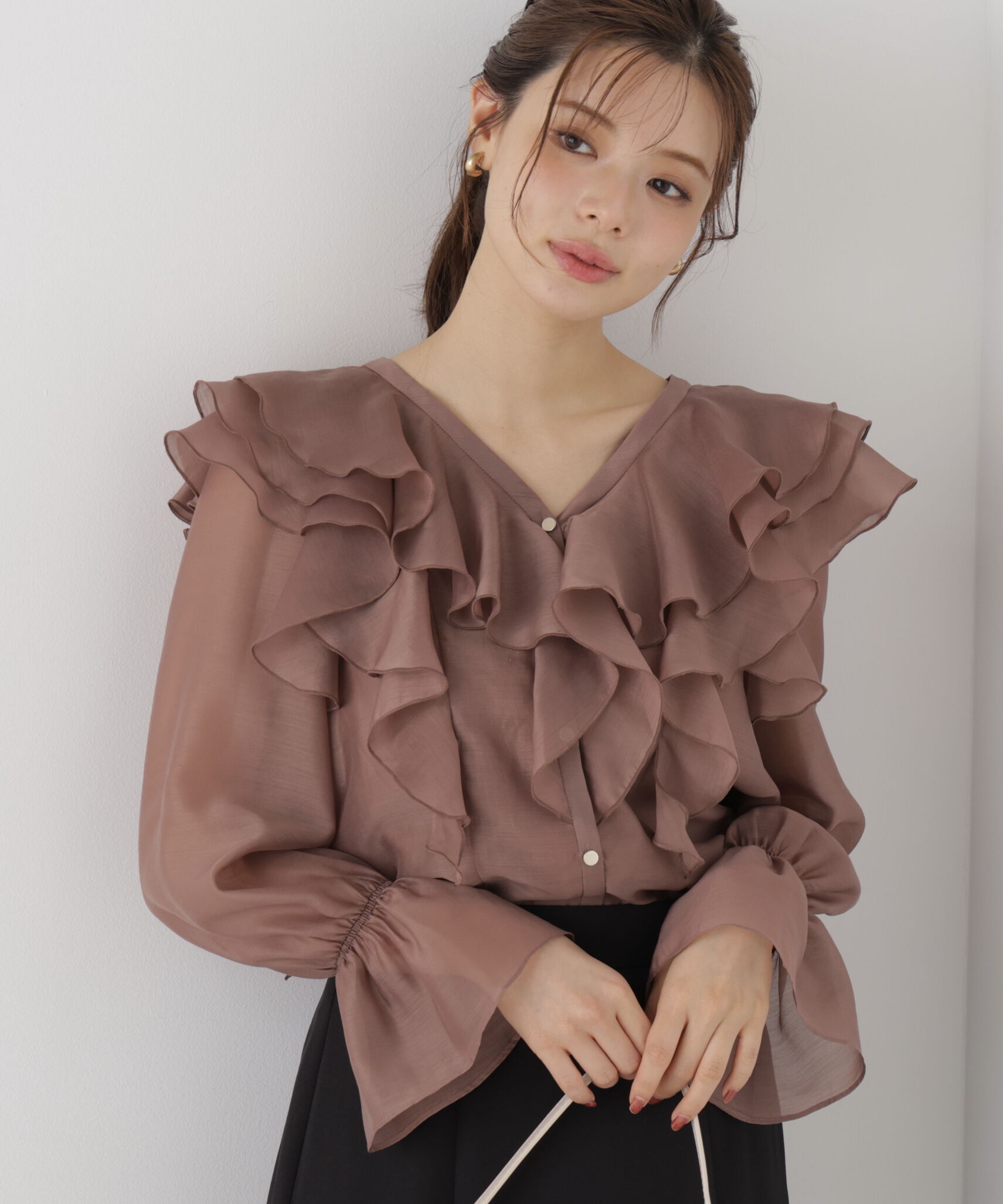 PROPORTION BODY DRESSING「ボリュームラッフルブラウス 26AW」|シャツ・ブラウス|