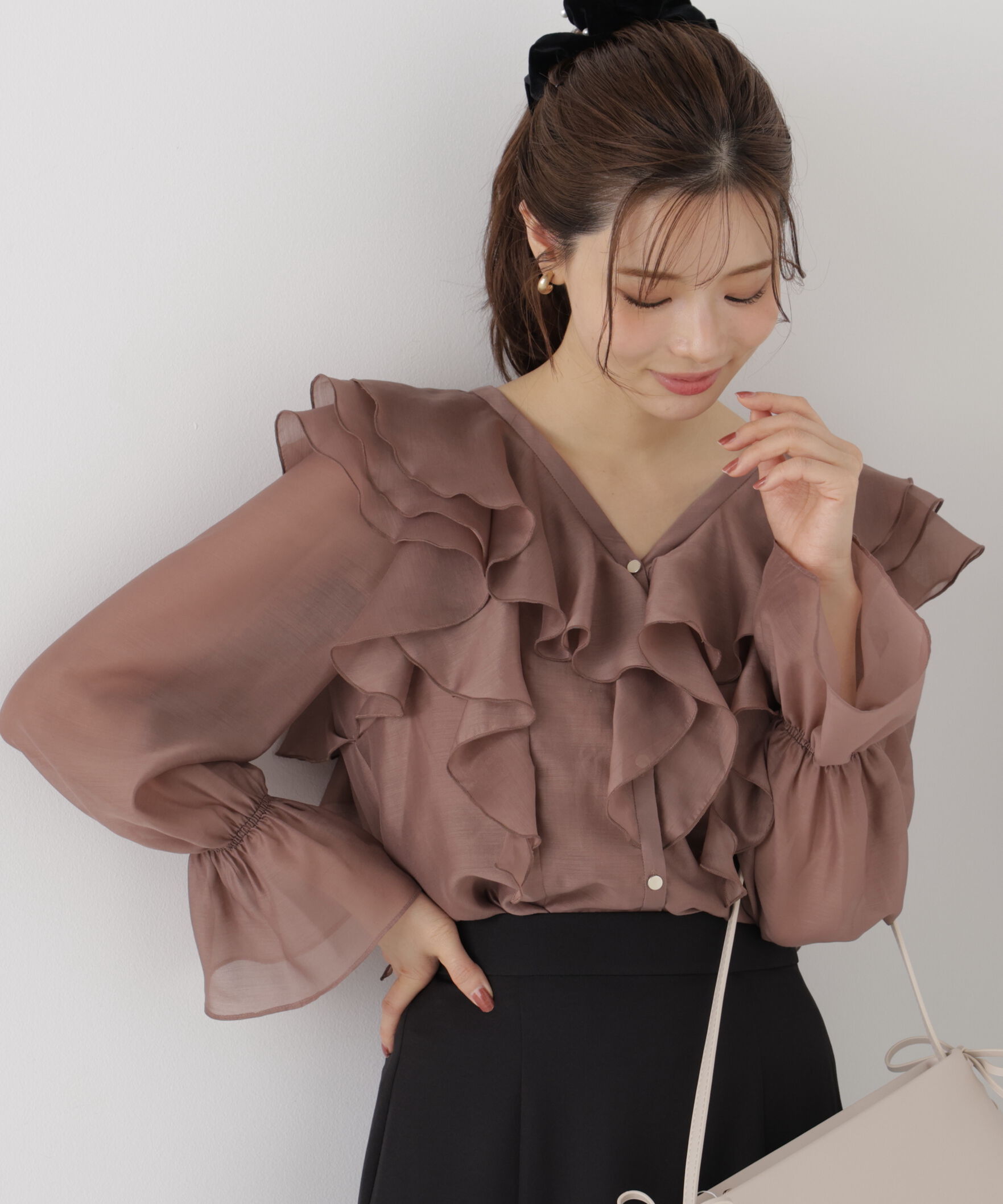 PROPORTION BODY DRESSING「ボリュームラッフルブラウス 26AW」|シャツ・ブラウス|