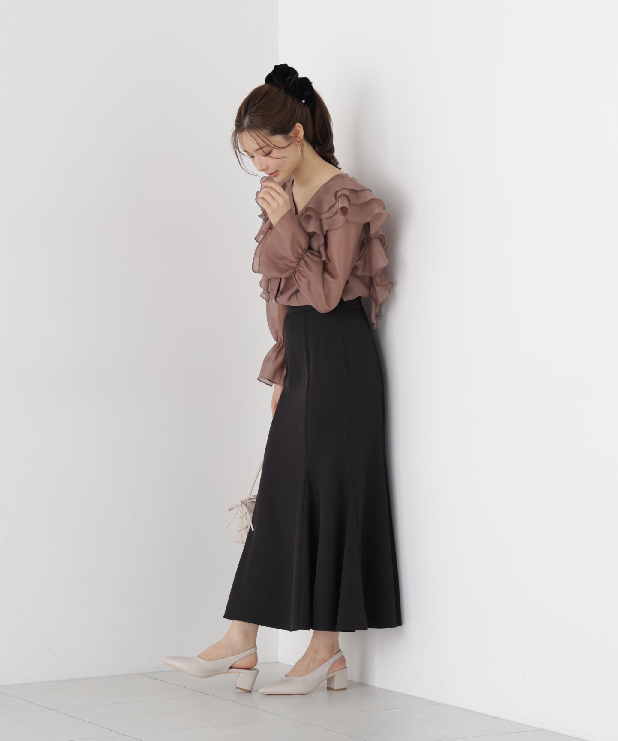 PROPORTION BODY DRESSING「ボリュームラッフルブラウス 26AW」|シャツ・ブラウス|