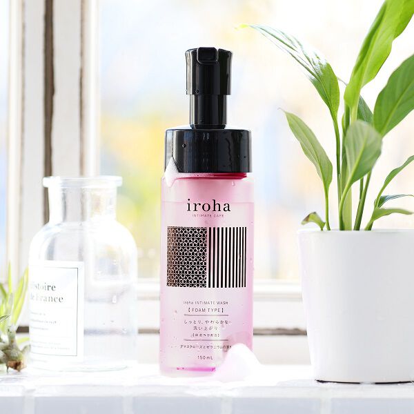  「iroha INTIMATE CARE iroha INTIMATE WASH【FOAM TYPE】ダマスクローズとゼラニウムの香り 本体 (150ml)」|洗顔料|