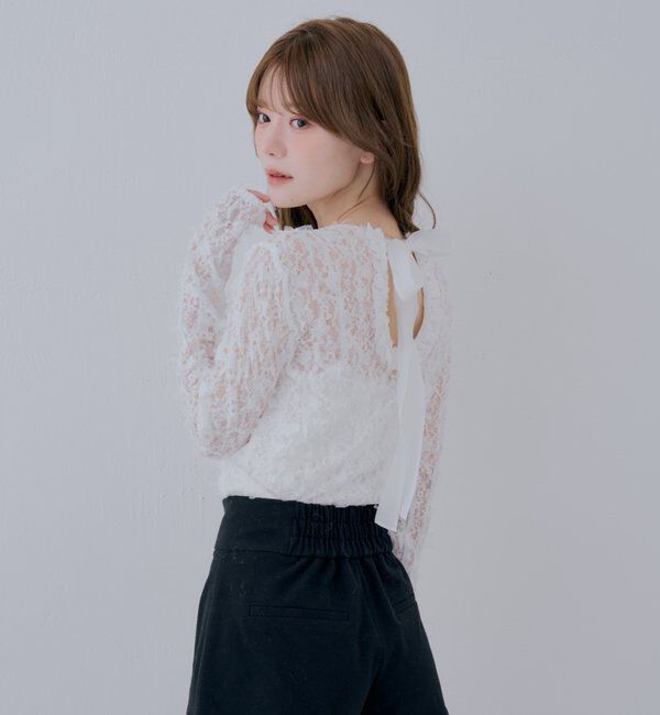  「【SALON by Chico】バックフリルオープン3Dレーストップス」|Tシャツ・カットソー|
