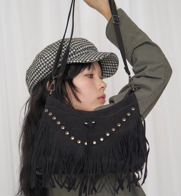  「【26AW LOOK掲載品番】【WEB限定】フリンジスタッズショルダーバッグ」|ショルダー・メッセンジャー|