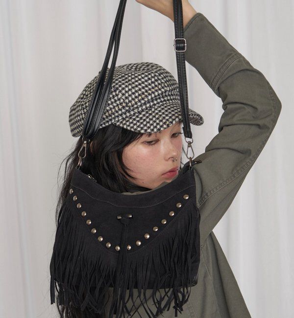  「【26AW LOOK掲載品番】【WEB限定】フリンジスタッズショルダーバッグ」|ショルダー・メッセンジャー|ブラック