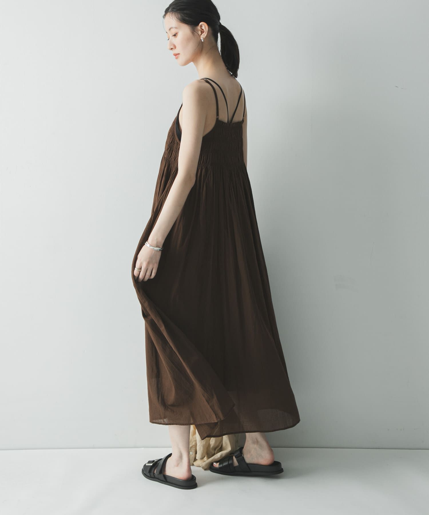 URBAN RESEARCH「コットンギャザーキャミワンピース」|ワンピース|