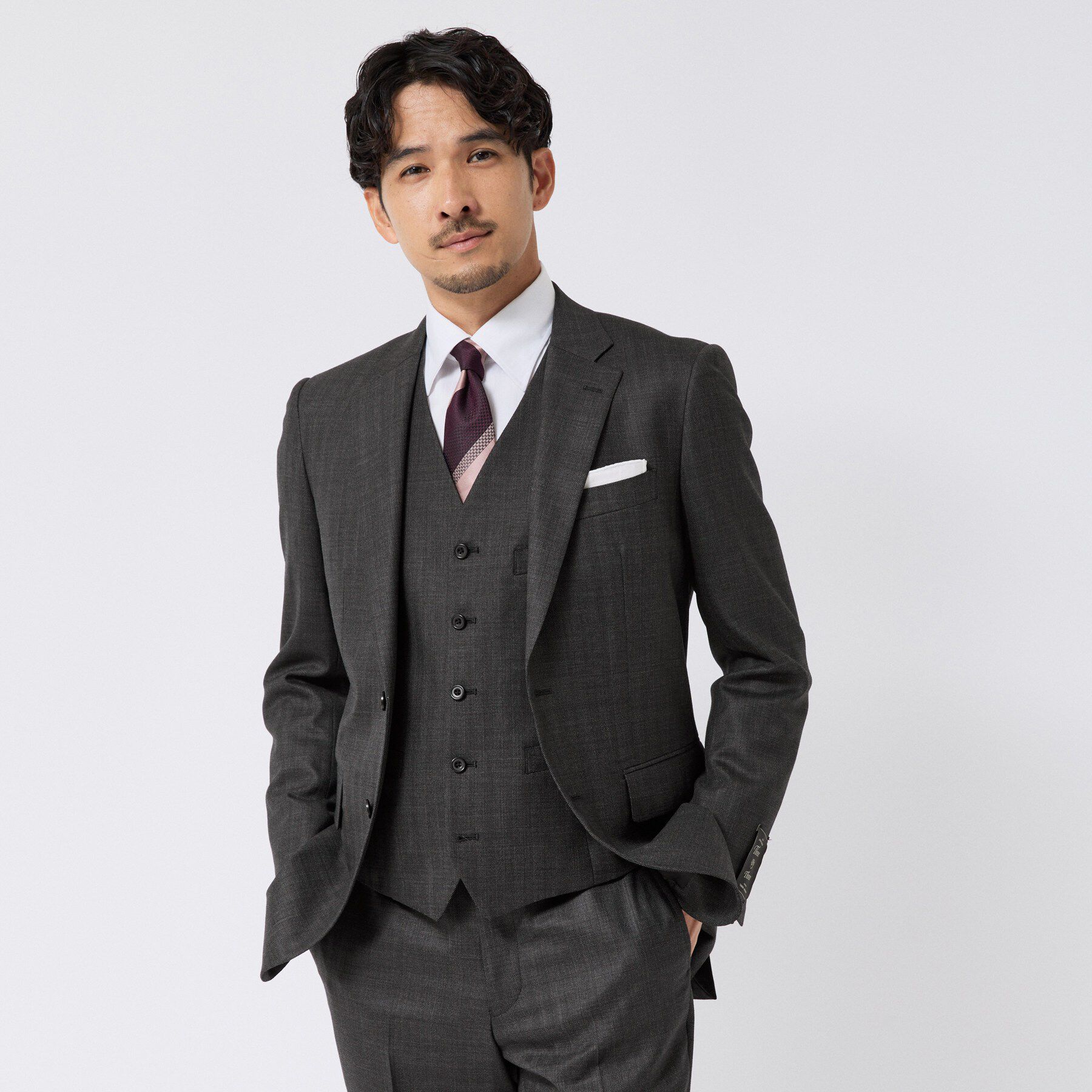 TAKEO KIKUCHI「シャイニーシャーク ストライプスーツ／スリーピース対応」|スーツ|チャコールグレー(3