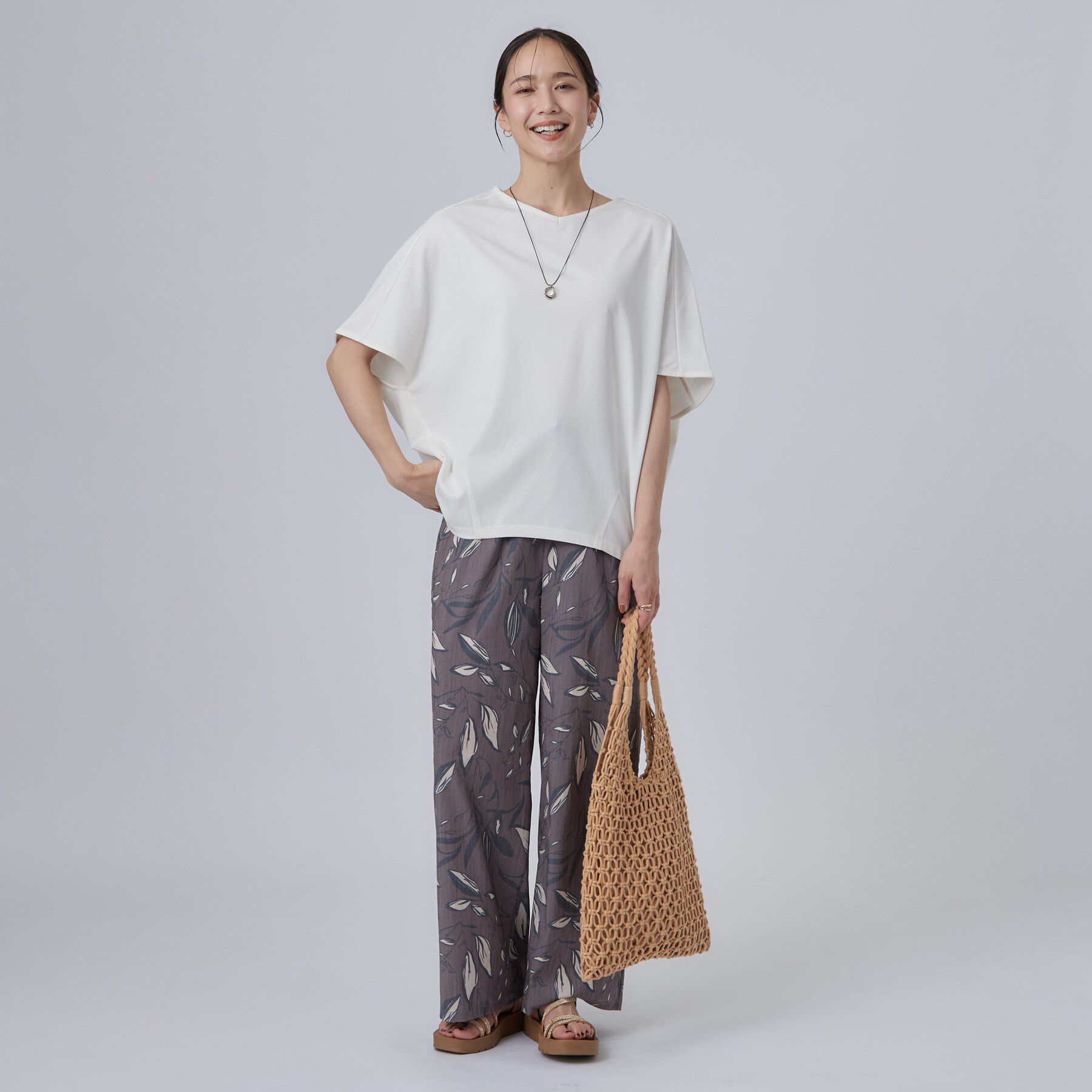 SHOO･LA･RUE「【洗濯機可/体型カバー】インせず着られる 上品見えのドルマントップス」|Tシャツ・カットソー|