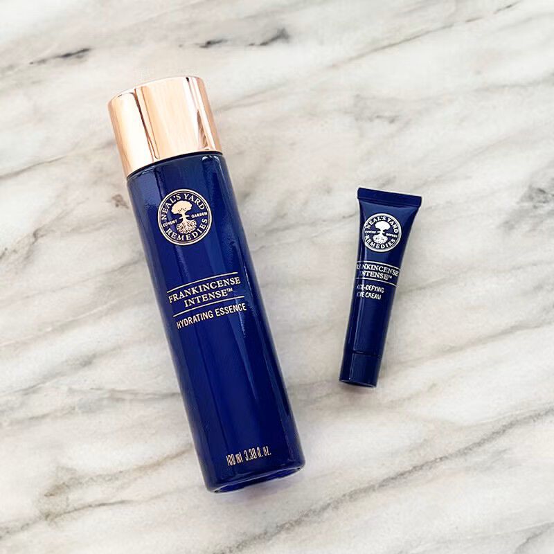 NEAL&rsquo;S YARD REMEDIES「【季節限定】フランキンセンス インテンス ハイドレイティング＆アイケアセット」|化粧水|