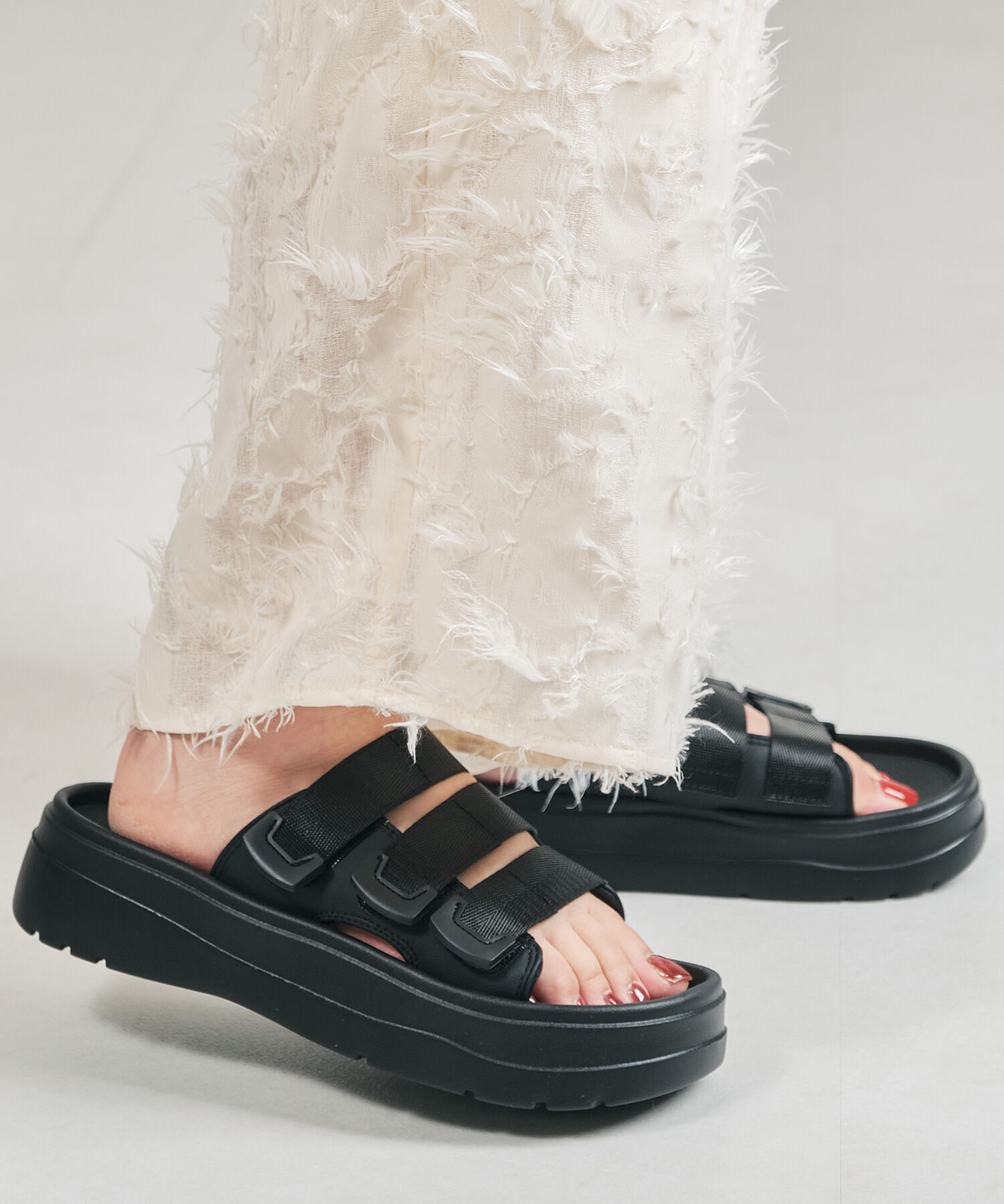 ORiental TRaffic「【Fit meサンダル】3本ベルトスライドサンダル/55209 WEB限定」|サンダル|