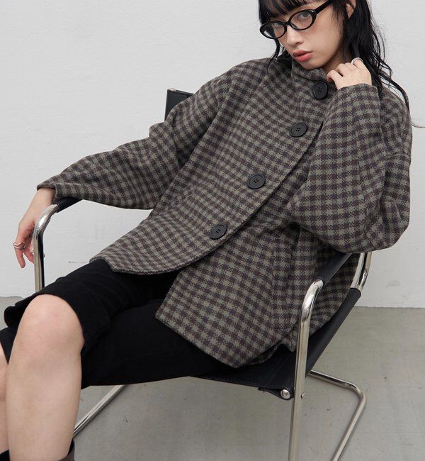  「【26AW LOOK掲載品番】【WEB限定カラー】ビッグボタンアシメハーフコート」|その他|カーキ