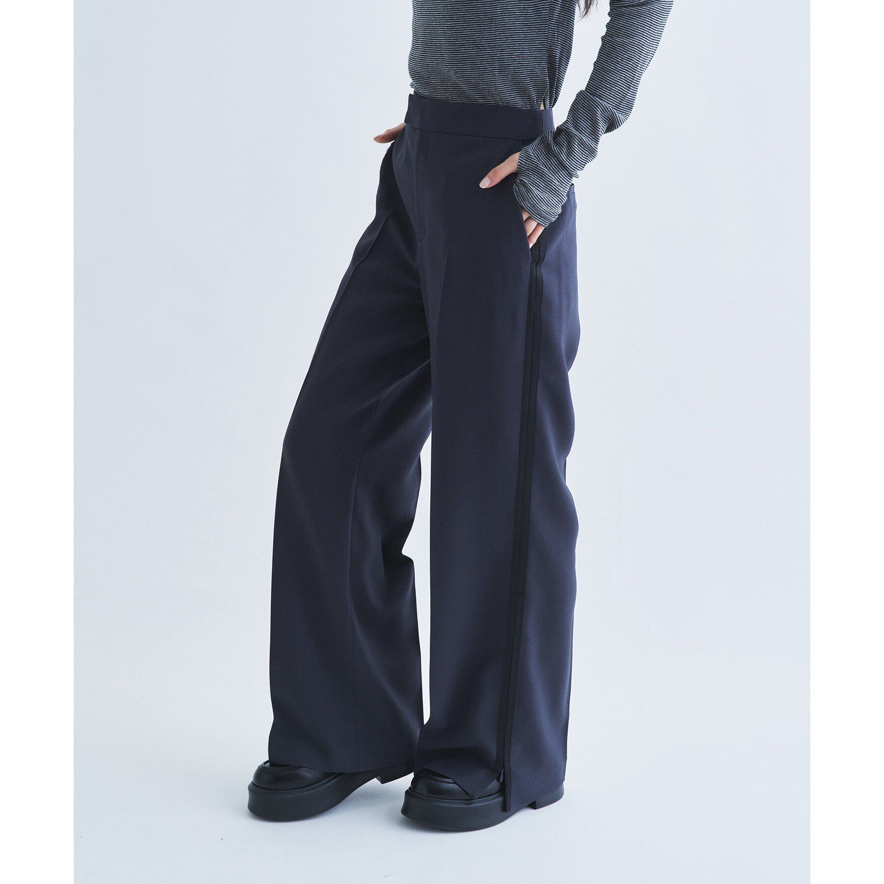 CODE A「【Re】line zip trousers」|その他|チャコールグレー(0
